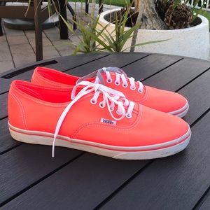 VANS NEON ORANGE SNEAKERS SIZE 7.5W 6 M EUC